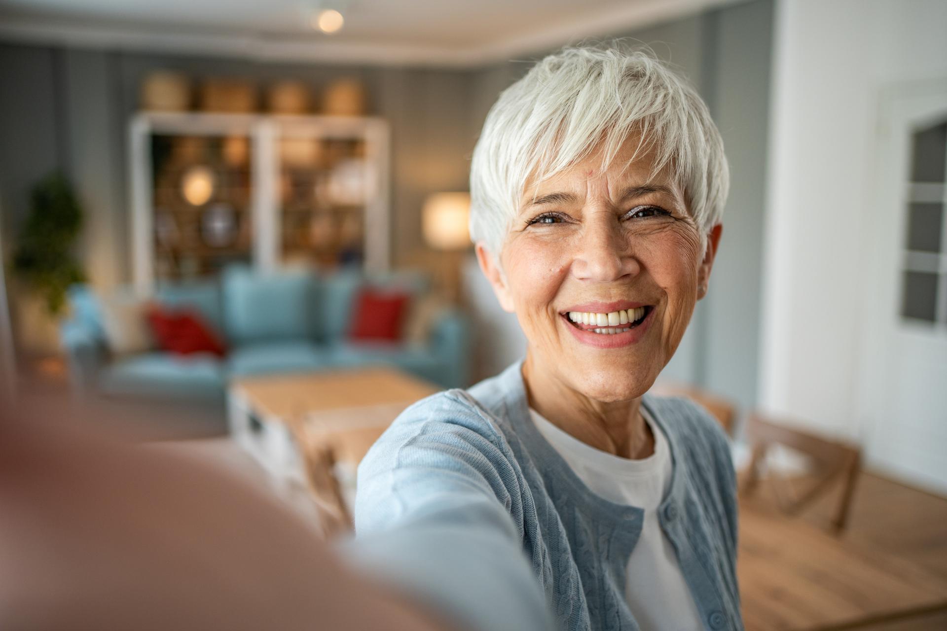 Senior living: o modelo de moradia para idosos que eleva a qualidade de vida após os 50 anos